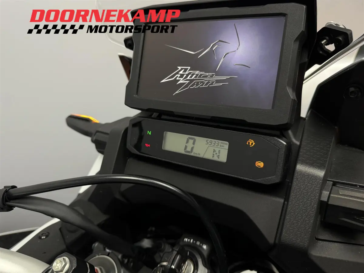 CRF 1100 AFRICA TWIN
