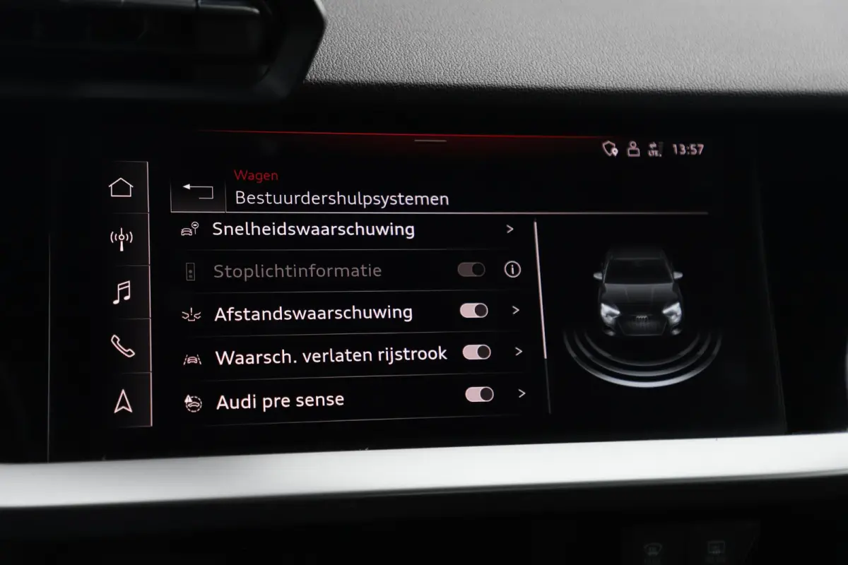 30 TFSI S edition Automaat 19 inch ABT Velgen RS Zetels Rode Stiksels Navigatie Carplay Adaptive Cruise Rijstrooksensor Parkeersensor 2X S-Line