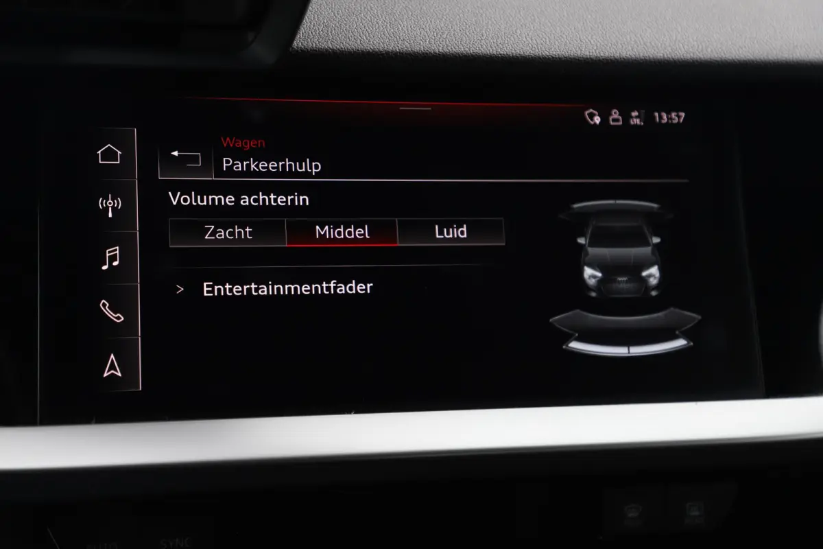 30 TFSI S edition Automaat 19 inch ABT Velgen RS Zetels Rode Stiksels Navigatie Carplay Adaptive Cruise Rijstrooksensor Parkeersensor 2X S-Line