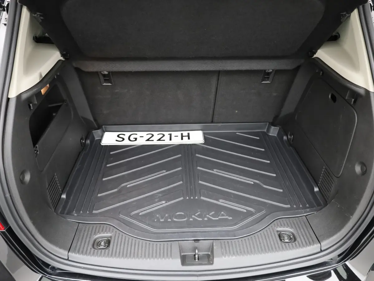1.4 Turbo Aut. Innovation | Trekhaak | Camera | Keyless | Schuif/kantel dak | Allseason banden | Prijs Rijklaar!!