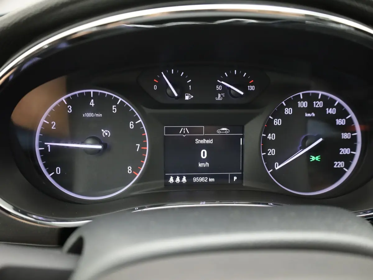 1.4 Turbo Aut. Innovation | Trekhaak | Camera | Keyless | Schuif/kantel dak | Allseason banden | Prijs Rijklaar!!
