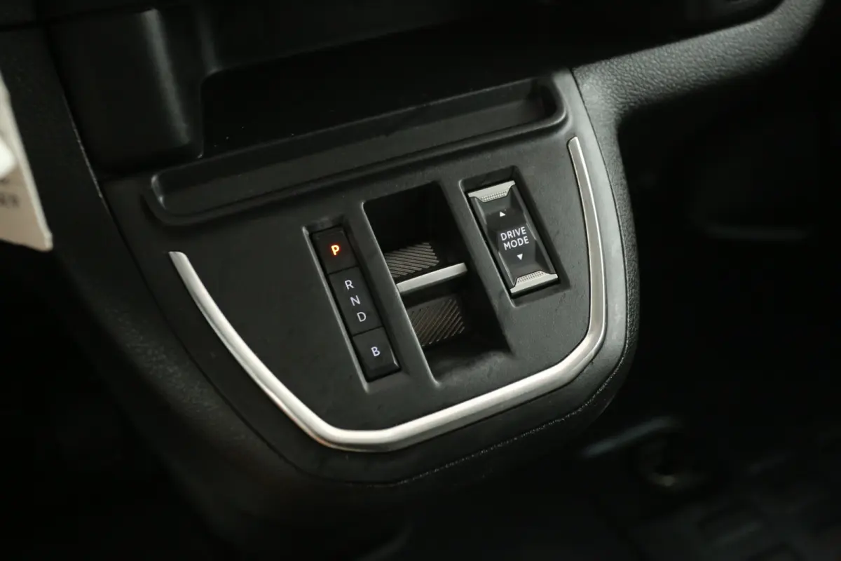 50 kWh L3H1 | Snelladen | SOH 92% | Airco | Cruise | Camera | 3 Zits | Carplay | Trekhaak | Parkeersens.