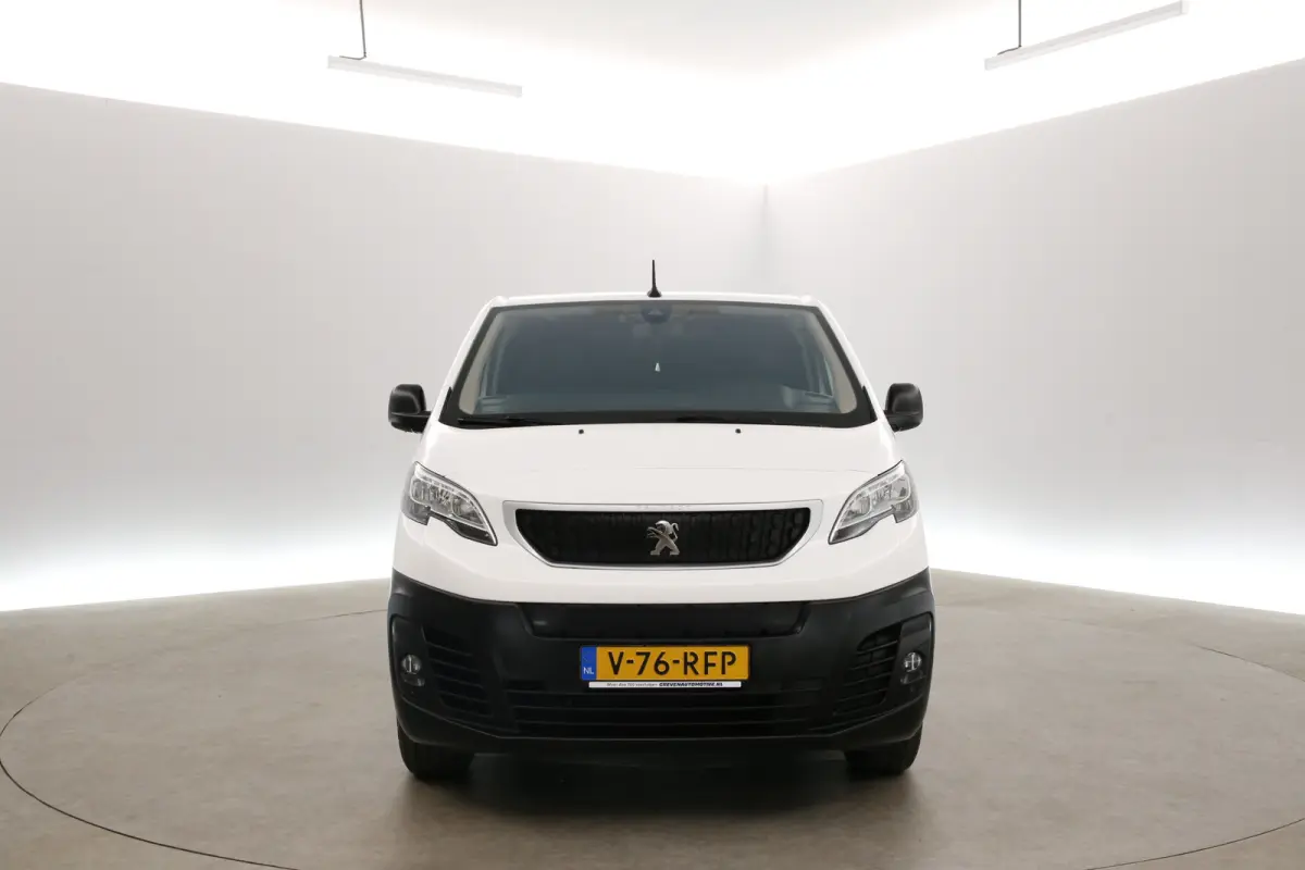 50 kWh L3H1 | Snelladen | SOH 92% | Airco | Cruise | Camera | 3 Zits | Carplay | Trekhaak | Parkeersens.