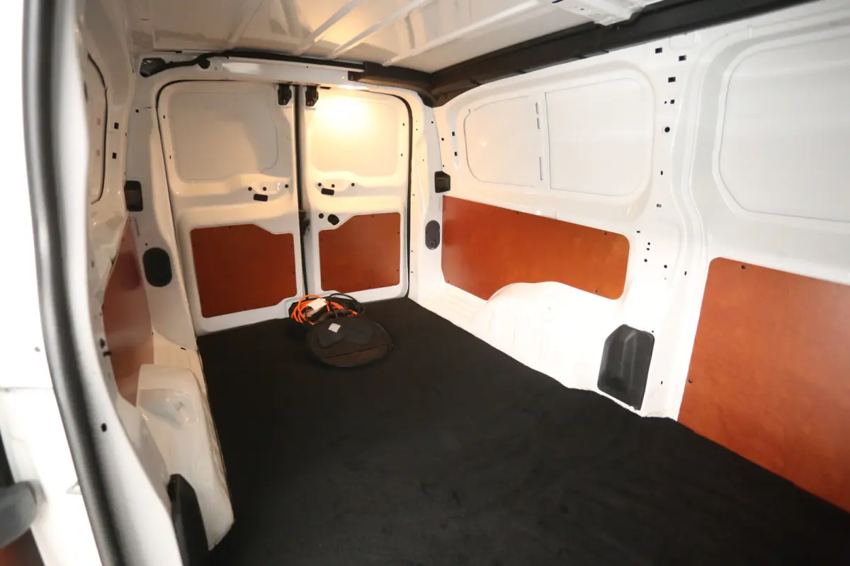 50 kWh L3H1 | Snelladen | SOH 92% | Airco | Cruise | Camera | 3 Zits | Carplay | Trekhaak | Parkeersens.
