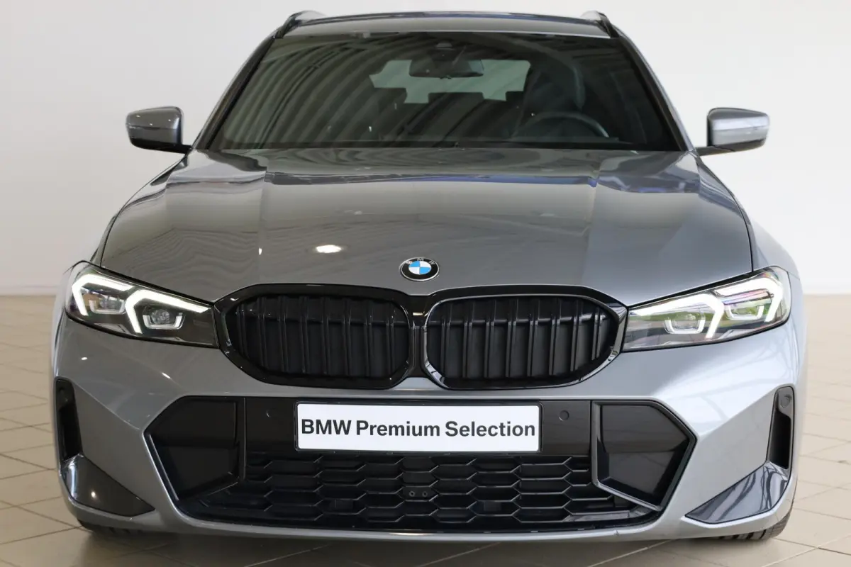 320i M Sportpakket | 19 inch | Hi-Fi | Elektrische Trekhaak | Stoelverwarming