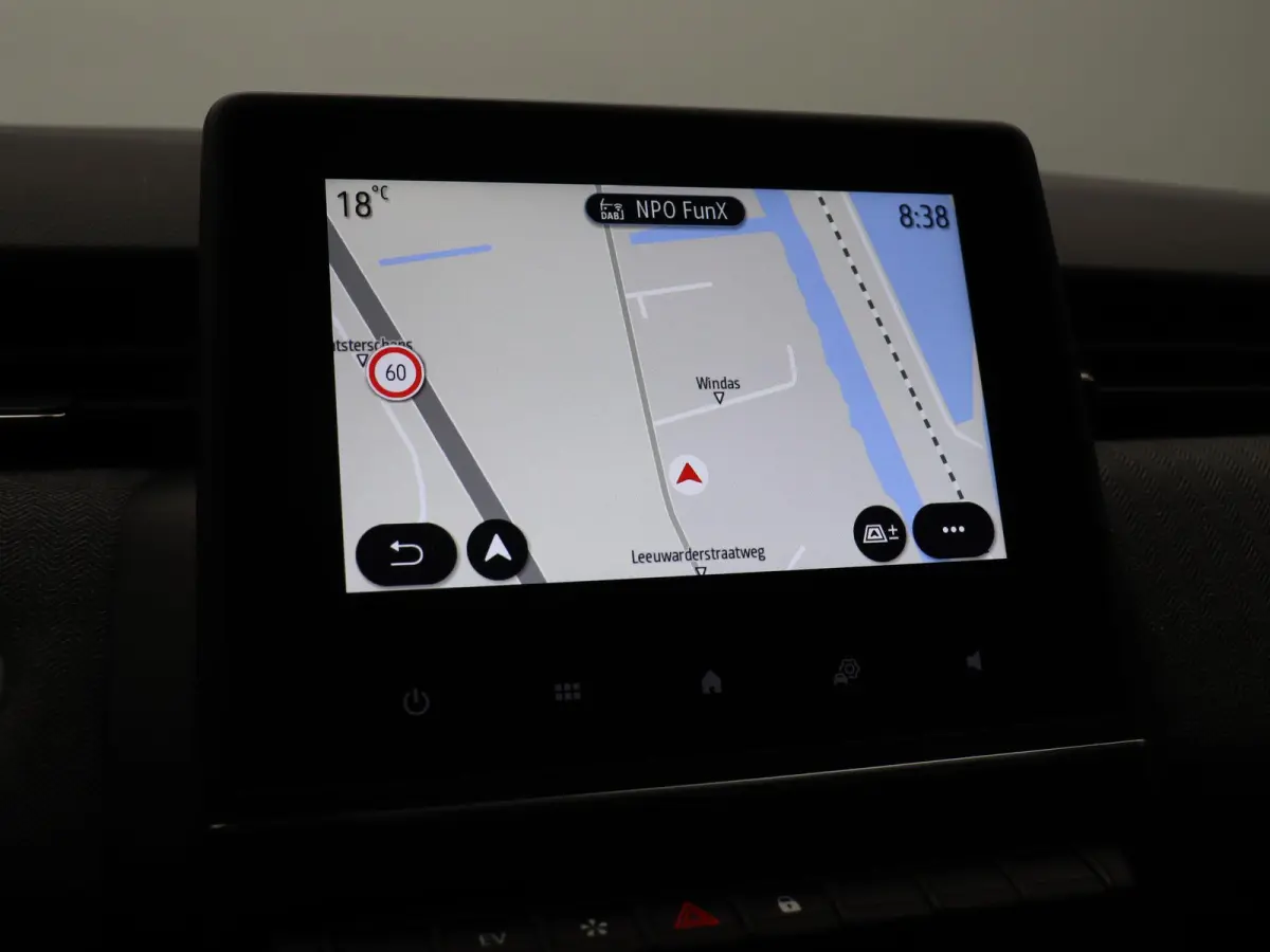 1.6 E-Tech Full Hybrid 145 techno | Navigatie | Cruise Control | Achteruitrij Camera | Climate Control | Apple Carplay & Android Auto |