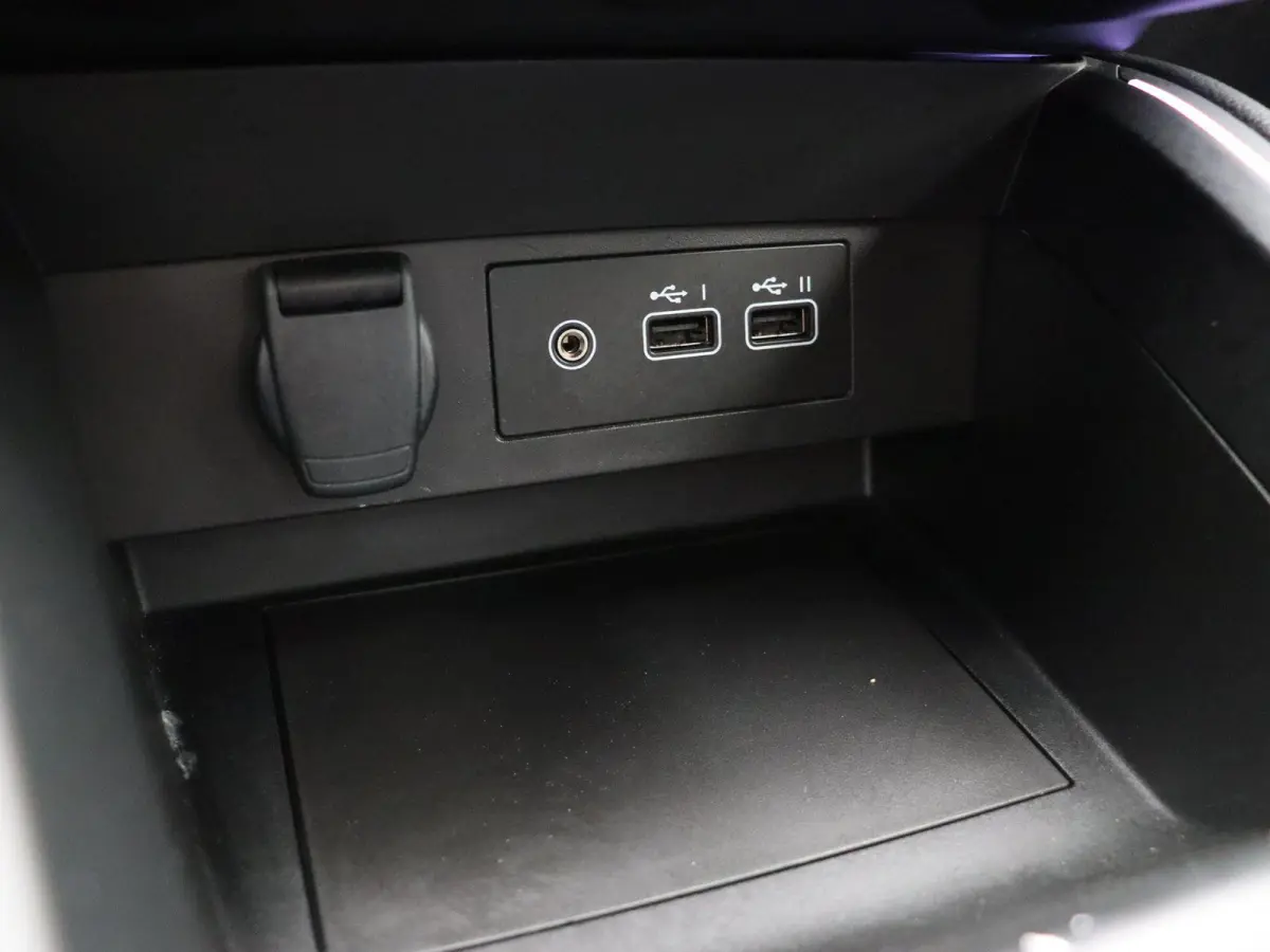 1.6 E-Tech Full Hybrid 145 techno | Navigatie | Cruise Control | Achteruitrij Camera | Climate Control | Apple Carplay & Android Auto |