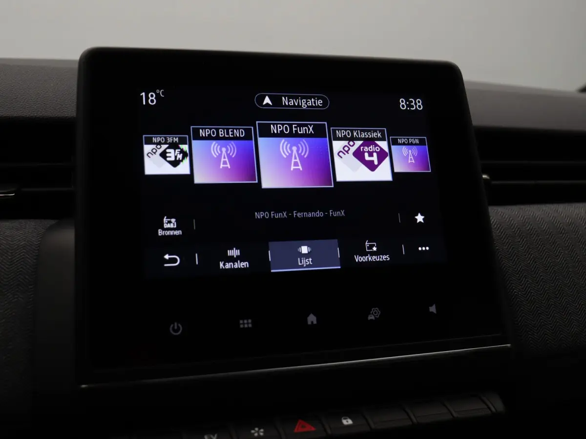 1.6 E-Tech Full Hybrid 145 techno | Navigatie | Cruise Control | Achteruitrij Camera | Climate Control | Apple Carplay & Android Auto |