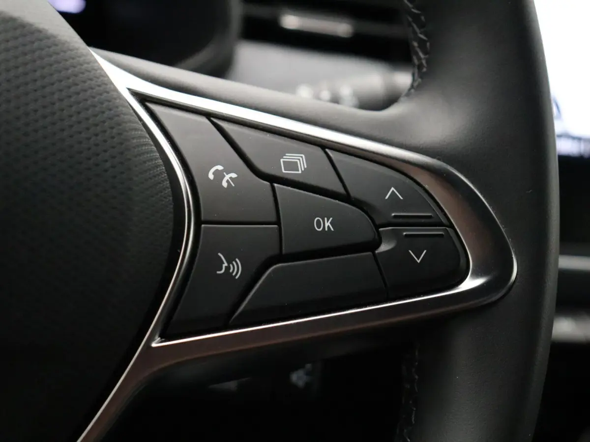 1.6 E-Tech Full Hybrid 145 techno | Navigatie | Cruise Control | Achteruitrij Camera | Climate Control | Apple Carplay & Android Auto |