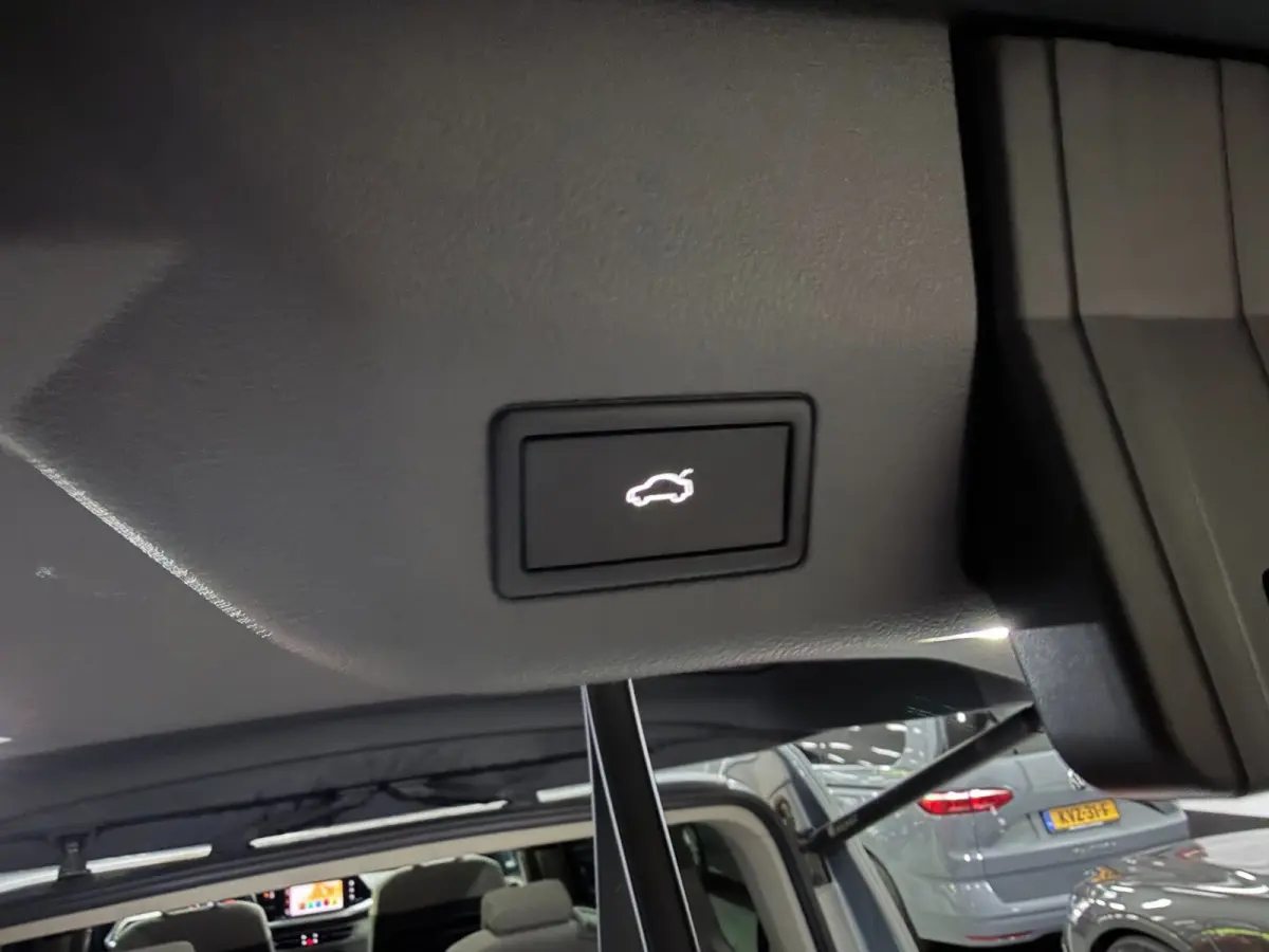 1.4 eHybrid Energetic 7P PANO/NAVI/TREK-HAAK/CAM/ADAPT-CRUISE/DAB/CARPLAY///