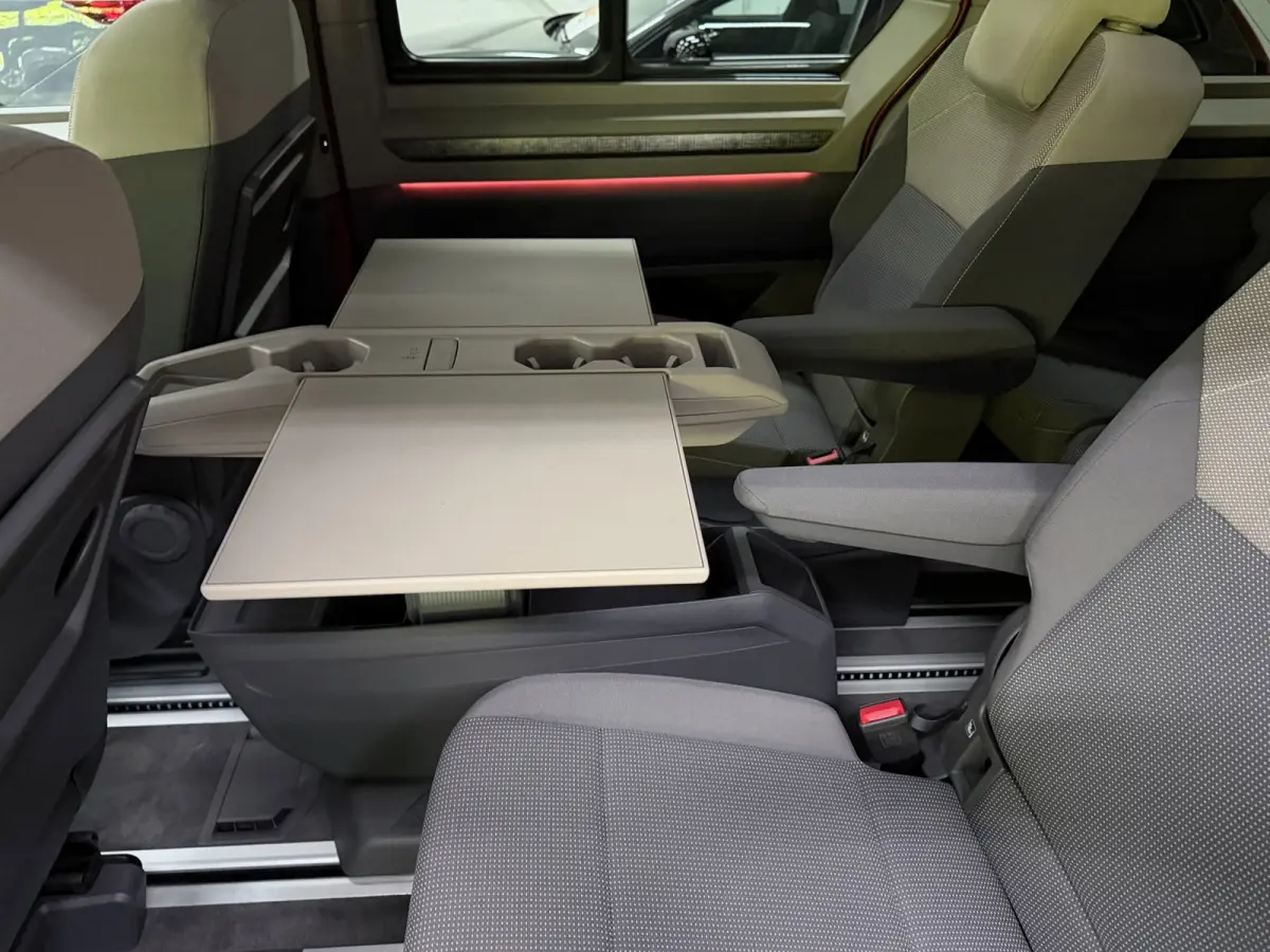 1.4 eHybrid Energetic 7P PANO/NAVI/TREK-HAAK/CAM/ADAPT-CRUISE/DAB/CARPLAY///