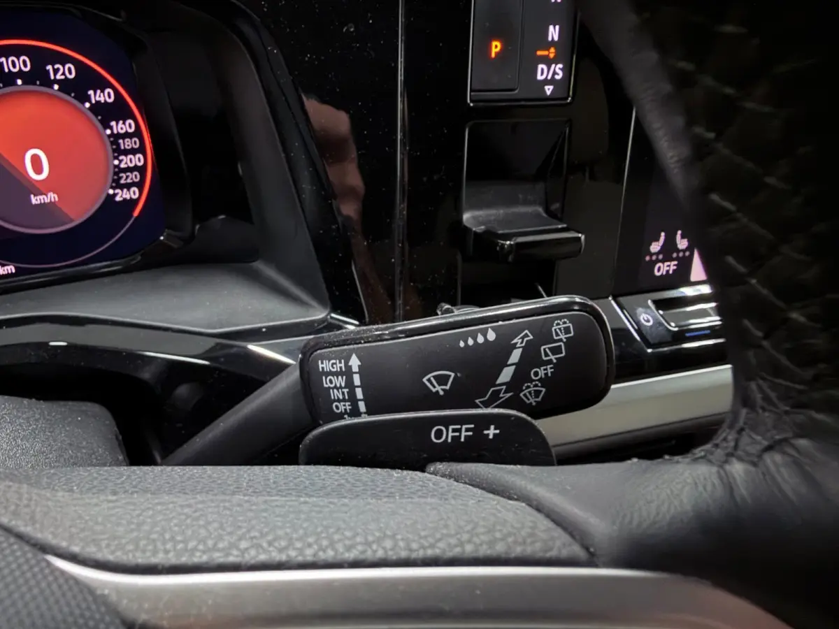 1.4 eHybrid Energetic 7P PANO/NAVI/TREK-HAAK/CAM/ADAPT-CRUISE/DAB/CARPLAY///