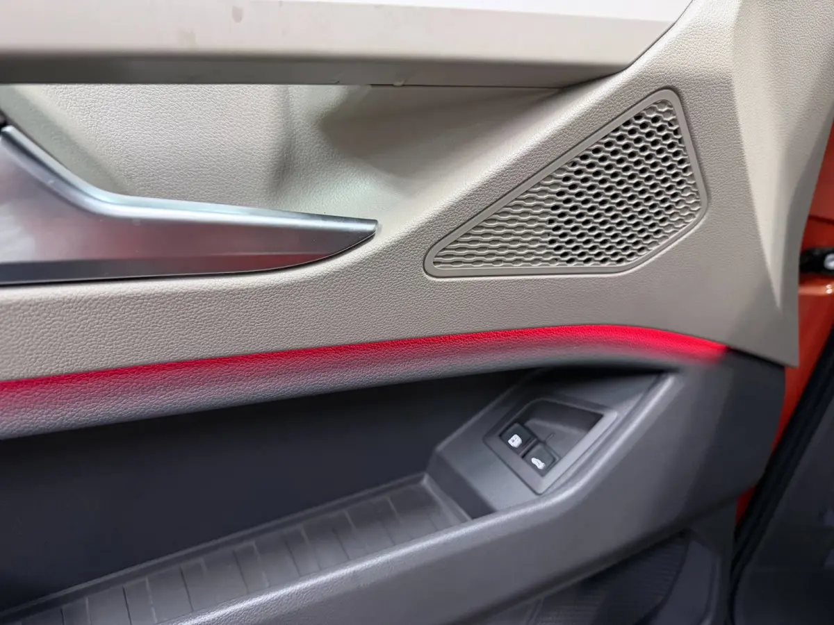 1.4 eHybrid Energetic 7P PANO/NAVI/TREK-HAAK/CAM/ADAPT-CRUISE/DAB/CARPLAY///