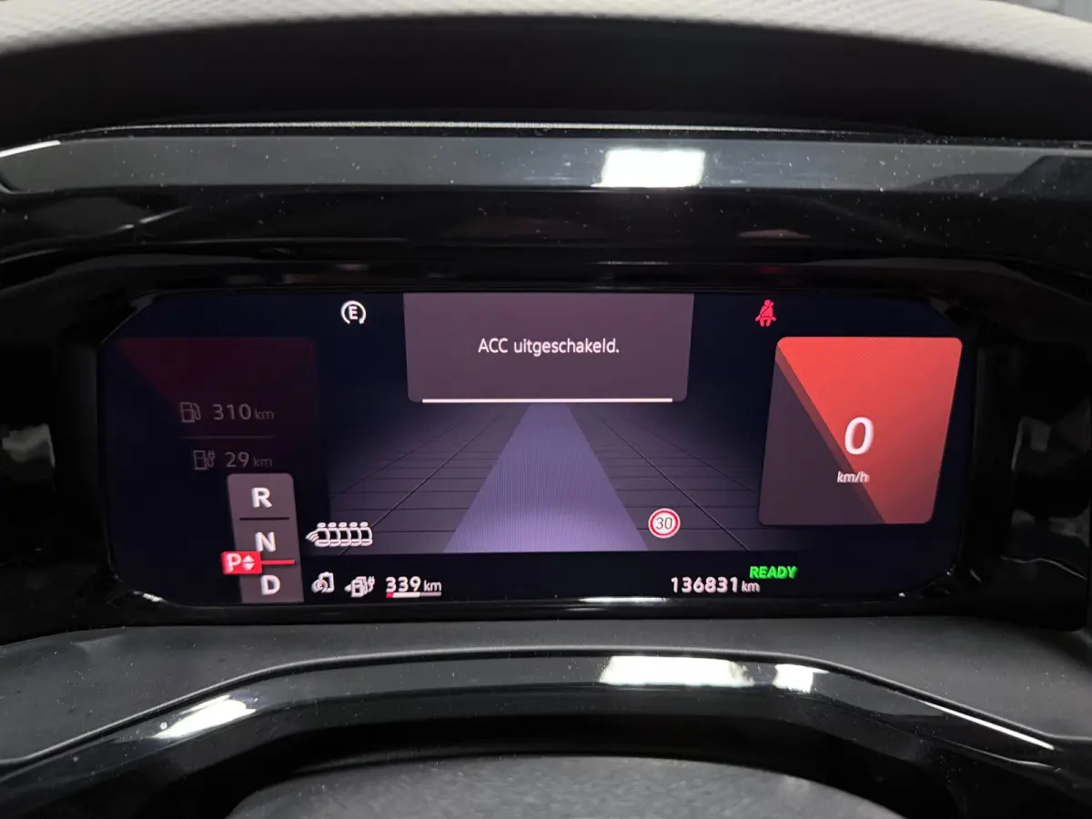 1.4 eHybrid Energetic 7P PANO/NAVI/TREK-HAAK/CAM/ADAPT-CRUISE/DAB/CARPLAY///