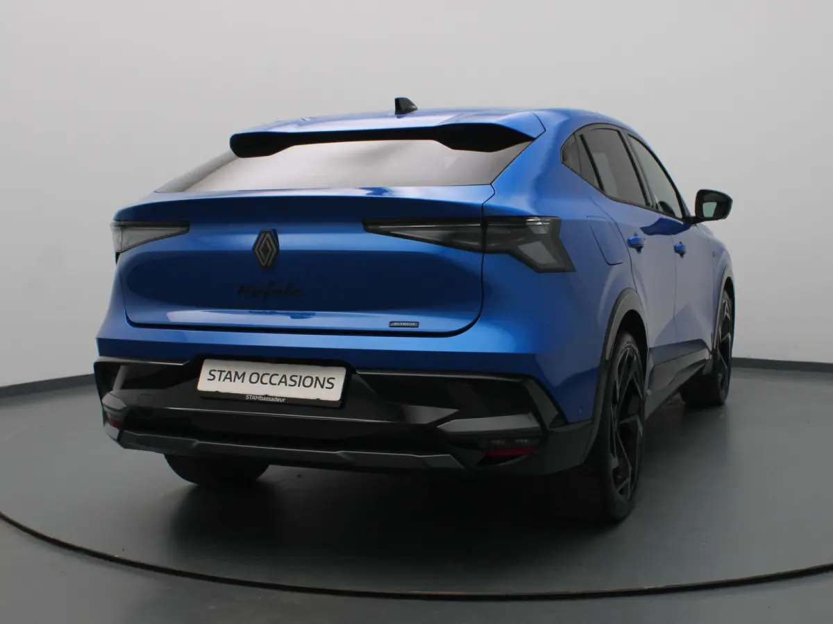 300pk E-Tech 4x4 plug-in hybrid atelier Alpine Harman/Kardon