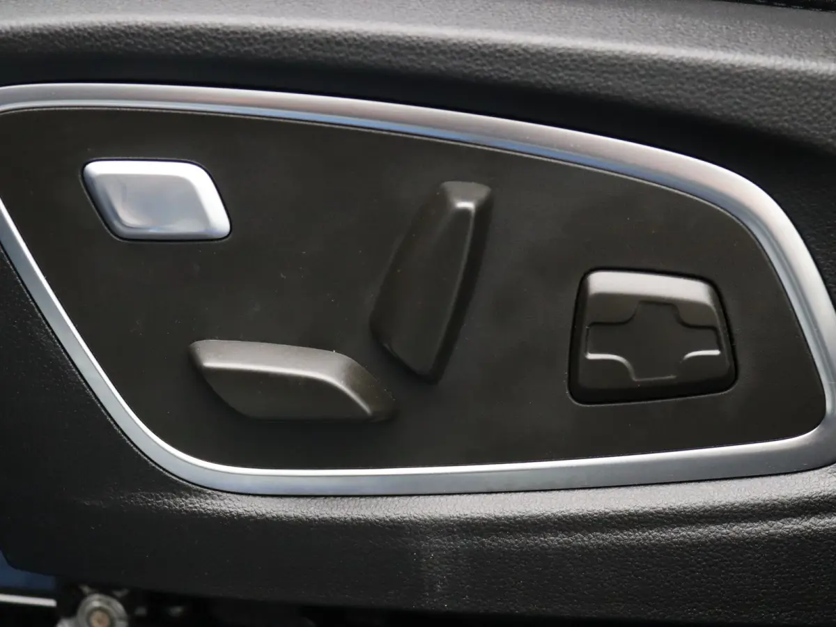 300pk E-Tech 4x4 plug-in hybrid atelier Alpine Harman/Kardon