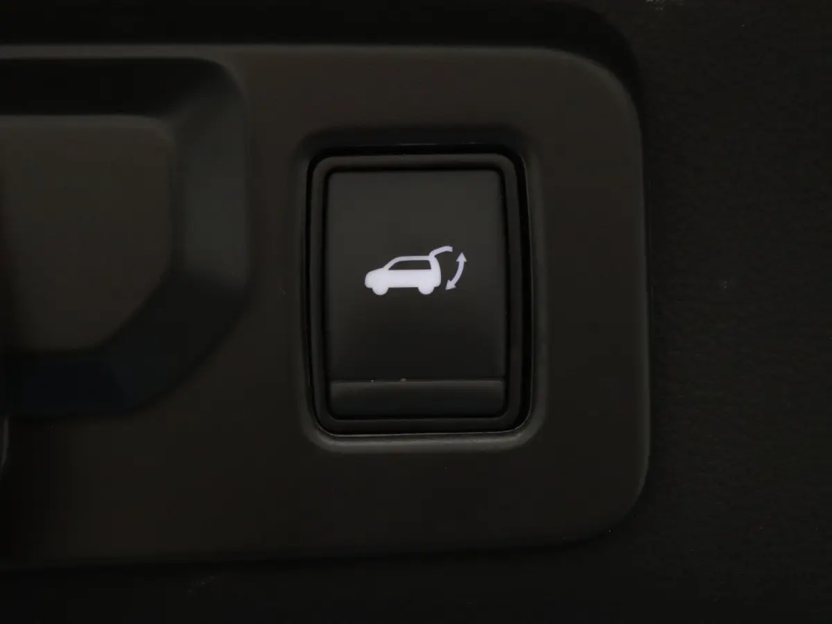 300pk E-Tech 4x4 plug-in hybrid atelier Alpine Harman/Kardon