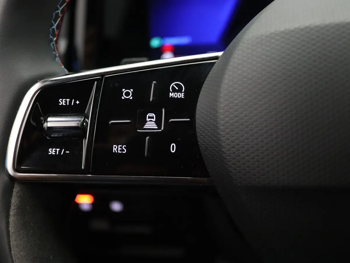 300pk E-Tech 4x4 plug-in hybrid atelier Alpine Harman/Kardon