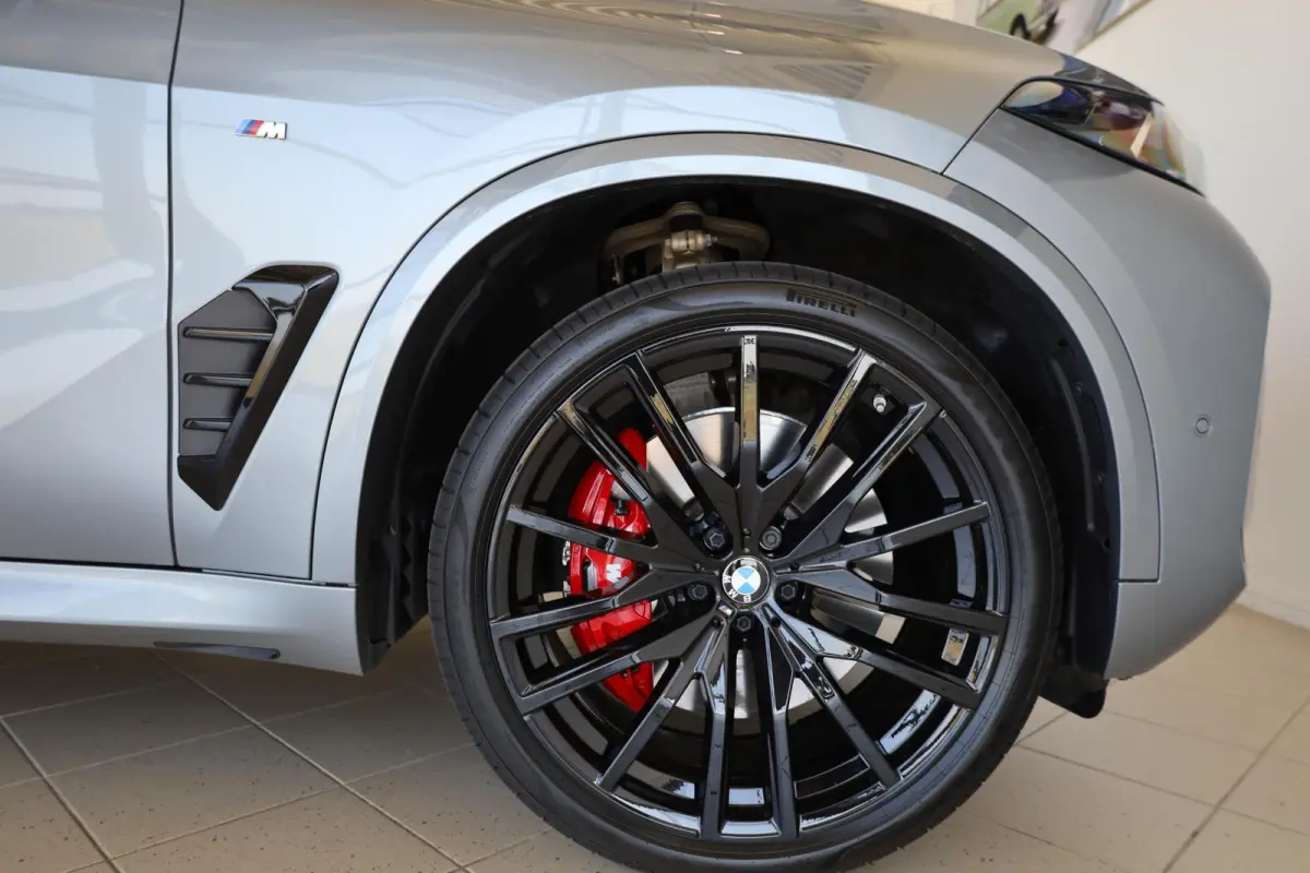 xDrive50e M-Sport Pro | Driving Assistant Professional | Intergral Active Steering | Elekr. Trekhaak | Panoramadak | Harman/Kardon | Stoelventilatie