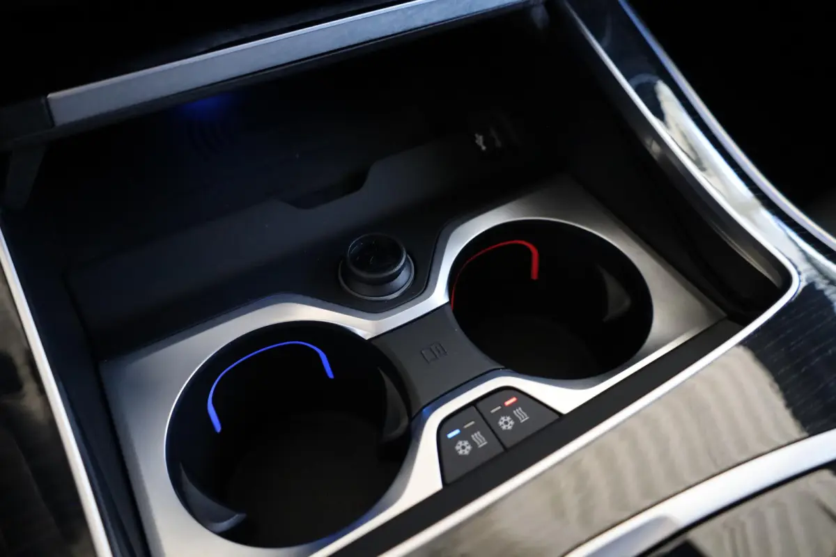 xDrive50e M-Sport Pro | Driving Assistant Professional | Intergral Active Steering | Elekr. Trekhaak | Panoramadak | Harman/Kardon | Stoelventilatie