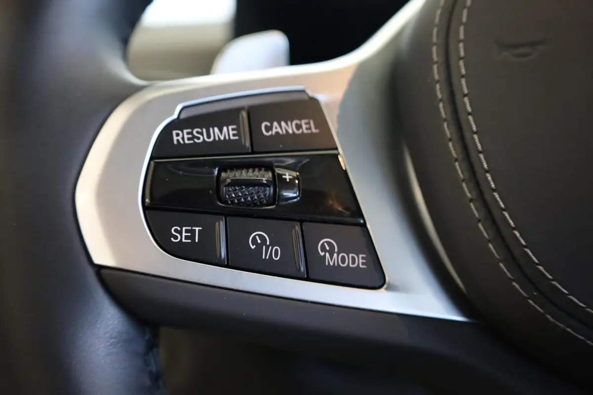 xDrive50e M-Sport Pro | Driving Assistant Professional | Intergral Active Steering | Elekr. Trekhaak | Panoramadak | Harman/Kardon | Stoelventilatie