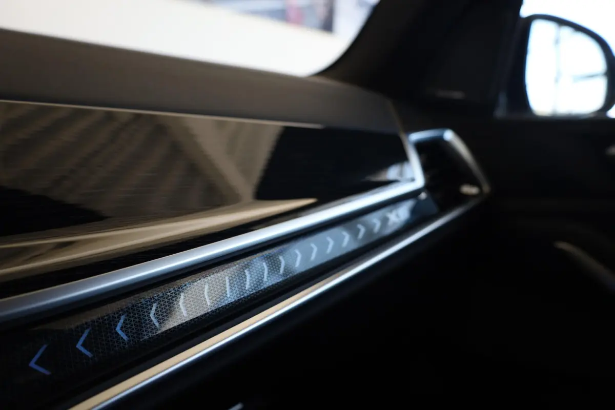 xDrive50e M-Sport Pro | Driving Assistant Professional | Intergral Active Steering | Elekr. Trekhaak | Panoramadak | Harman/Kardon | Stoelventilatie
