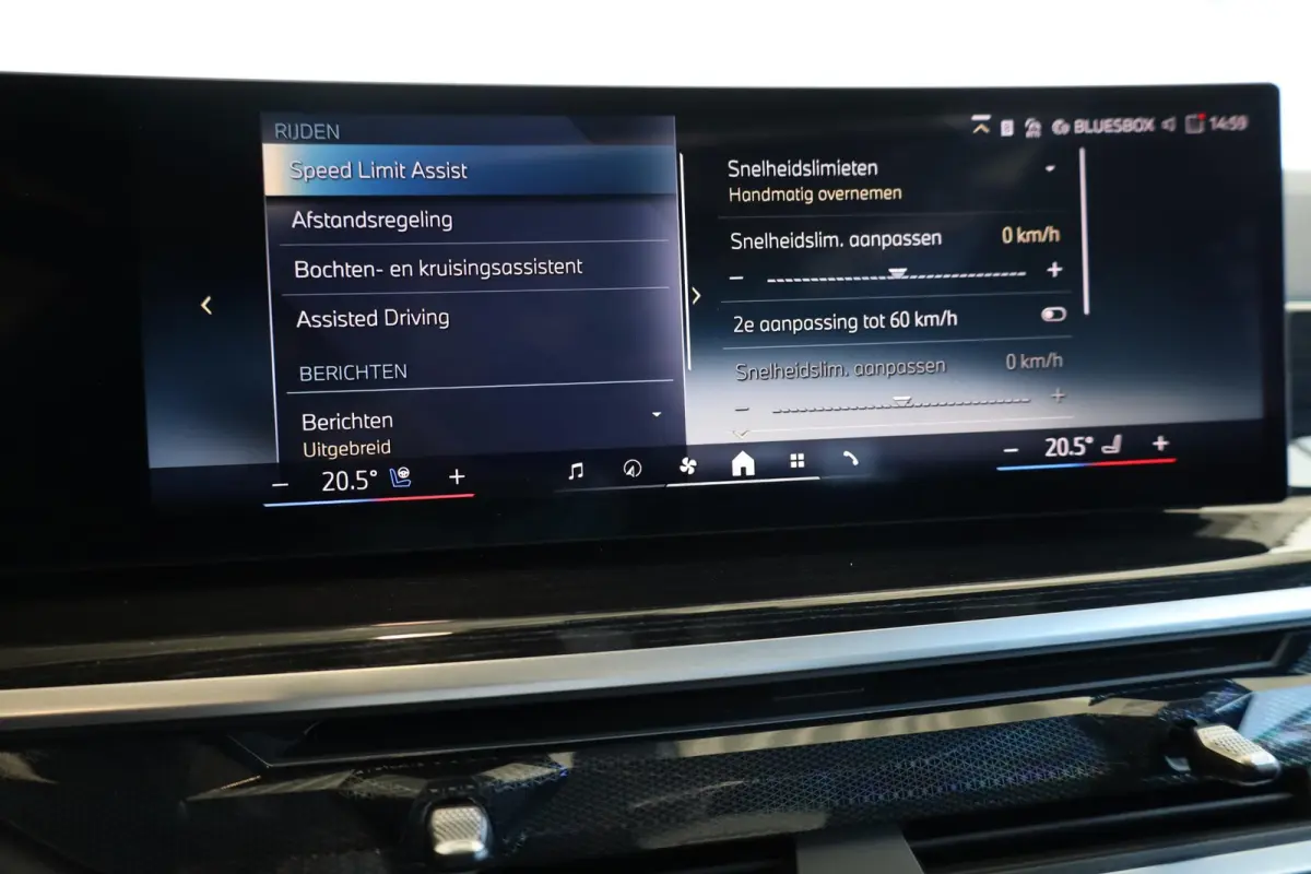 xDrive50e M-Sport Pro | Driving Assistant Professional | Intergral Active Steering | Elekr. Trekhaak | Panoramadak | Harman/Kardon | Stoelventilatie