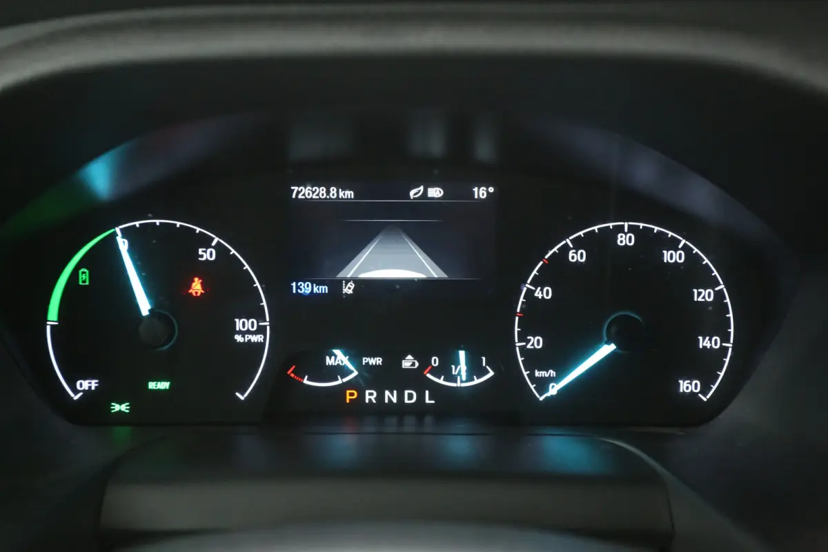 68 kWh L3H2 | Snelladen | SOH 95% | Airco | Camera | Cruise | 3 Zits | 2xSchuifdeur | Carplay