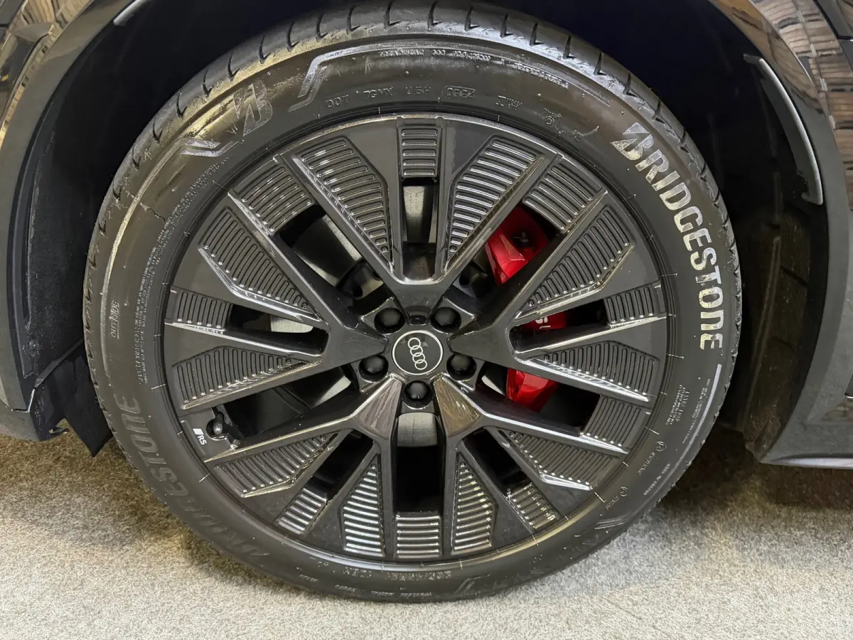 SQ8 50 quattro S Edition 95 kWh,21"LM, Pano, Adaptive Cruise, 360, Trekhaak, Luchtvering, Leder
