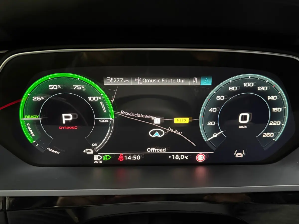 SQ8 50 quattro S Edition 95 kWh,21"LM, Pano, Adaptive Cruise, 360, Trekhaak, Luchtvering, Leder