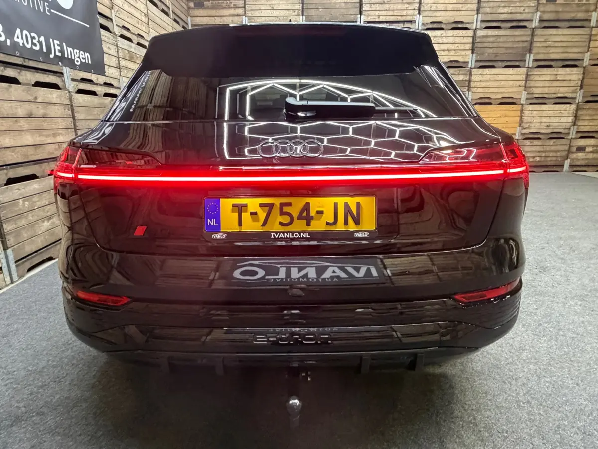 SQ8 50 quattro S Edition 95 kWh,21"LM, Pano, Adaptive Cruise, 360, Trekhaak, Luchtvering, Leder
