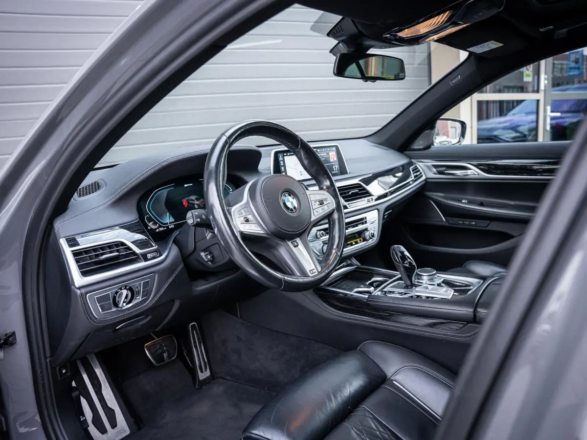 745Le High Executive - M-Sport l Bernina l Rear Ent. l Massage l Pano l Laser