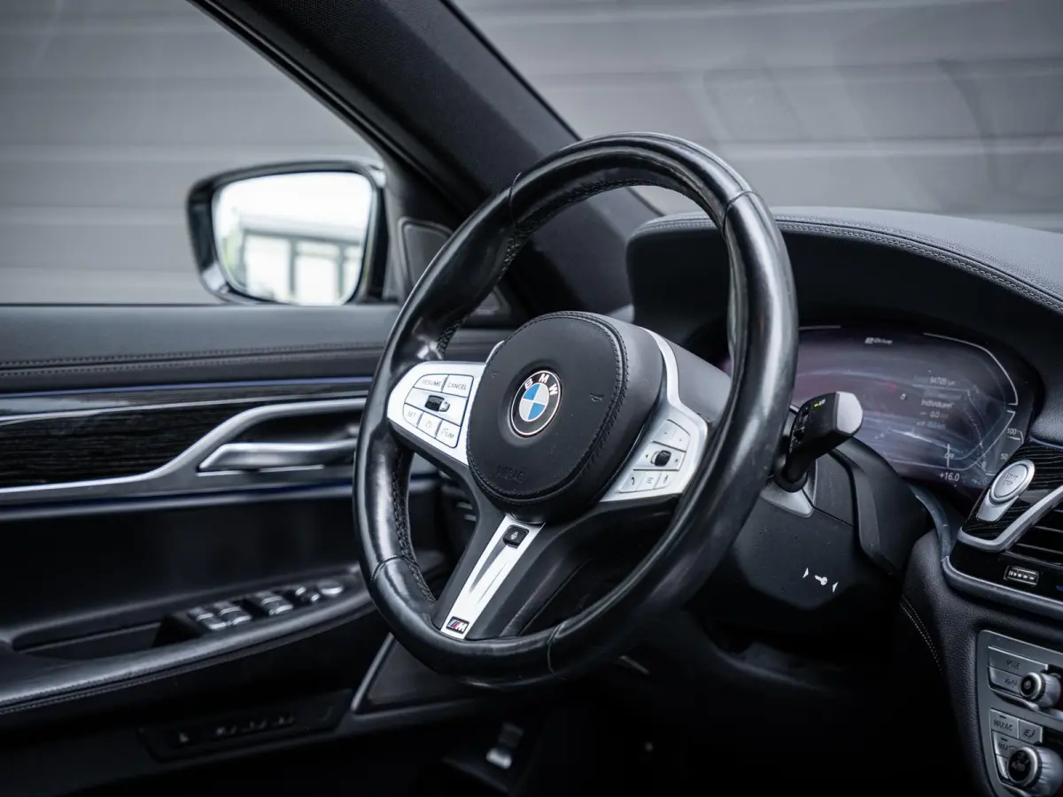 745Le High Executive - M-Sport l Bernina l Rear Ent. l Massage l Pano l Laser