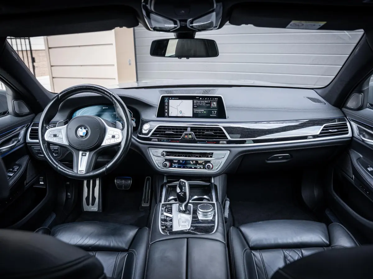745Le High Executive - M-Sport l Bernina l Rear Ent. l Massage l Pano l Laser