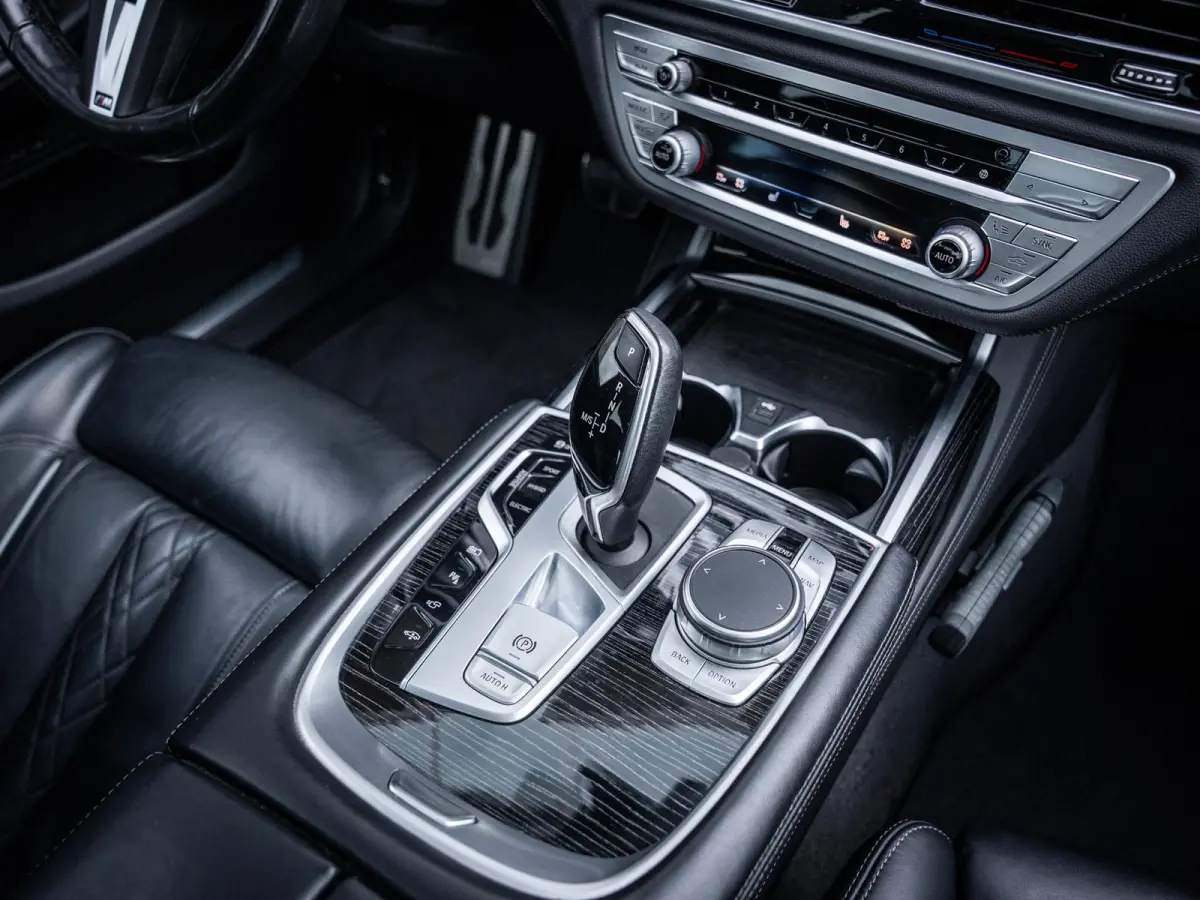 745Le High Executive - M-Sport l Bernina l Rear Ent. l Massage l Pano l Laser