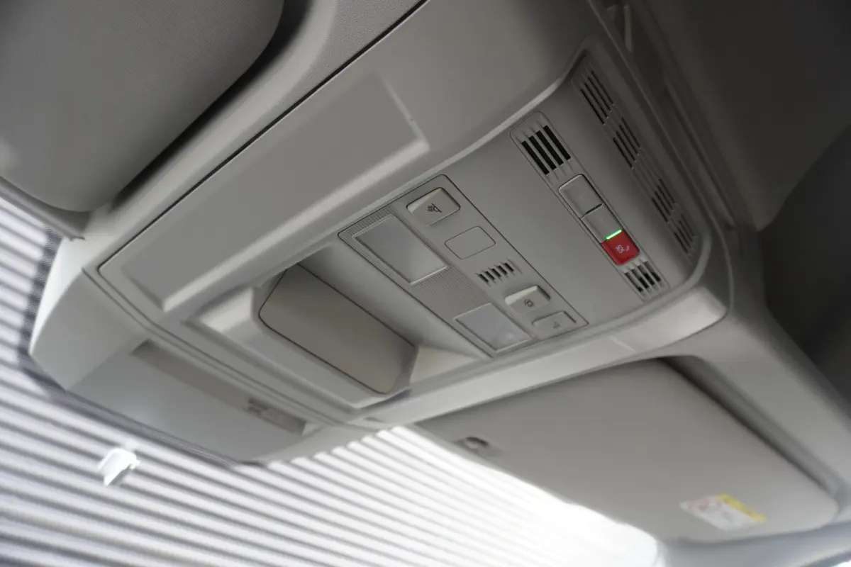 50 N1 Dubbellucht 160pk Automaat L4H3/L3H2 Apple Carplay 3500kg Trekgewicht Imperiaal Camera Parkeersensoren Cruise control