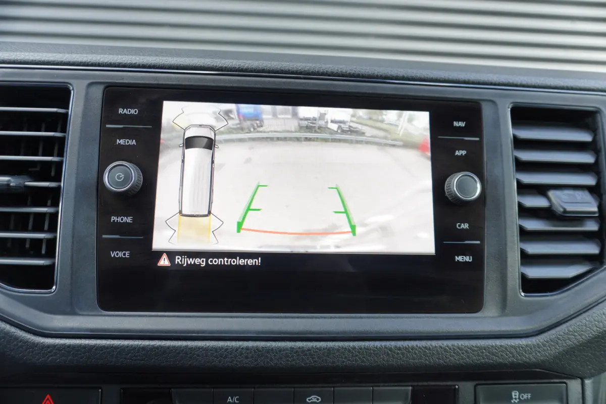 50 N1 Dubbellucht 160pk Automaat L4H3/L3H2 Apple Carplay 3500kg Trekgewicht Imperiaal Camera Parkeersensoren Cruise control