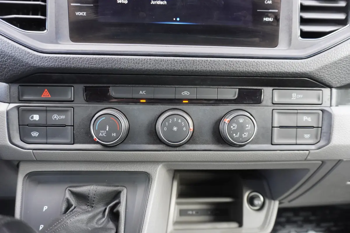50 N1 Dubbellucht 160pk Automaat L4H3/L3H2 Apple Carplay 3500kg Trekgewicht Imperiaal Camera Parkeersensoren Cruise control