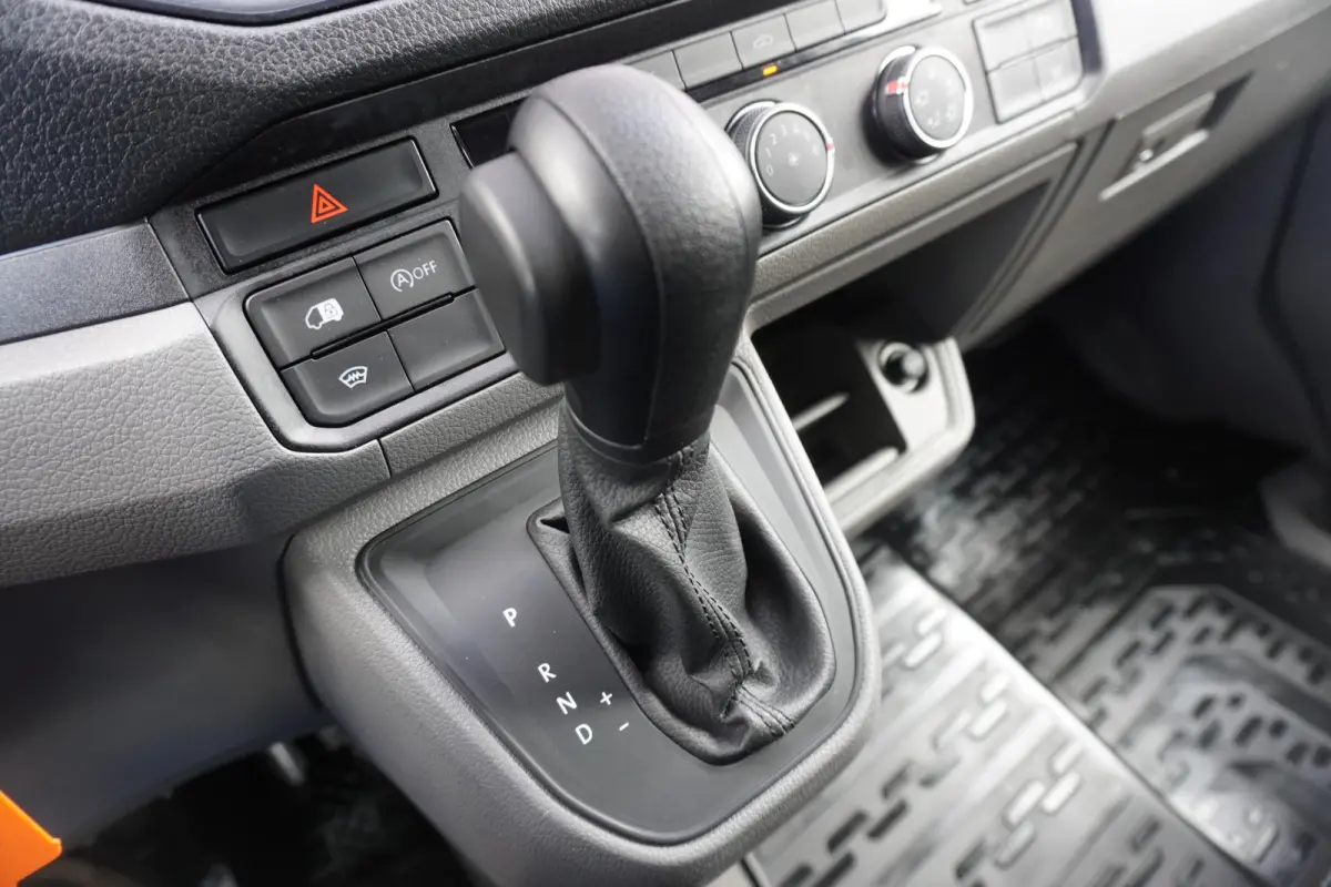 50 N1 Dubbellucht 160pk Automaat L4H3/L3H2 Apple Carplay 3500kg Trekgewicht Imperiaal Camera Parkeersensoren Cruise control