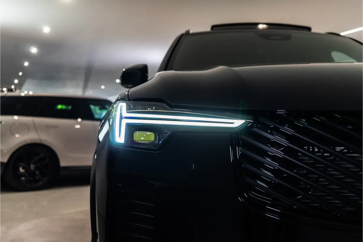 2.0 T8 Plug-in hybrid AWD Ultra Dark Long Range 406PK GLOEDNIEUW | 7 Pers. | Bowers | Pano | Trekhaak | VOL! 3 jaar Fabrieksgarantie