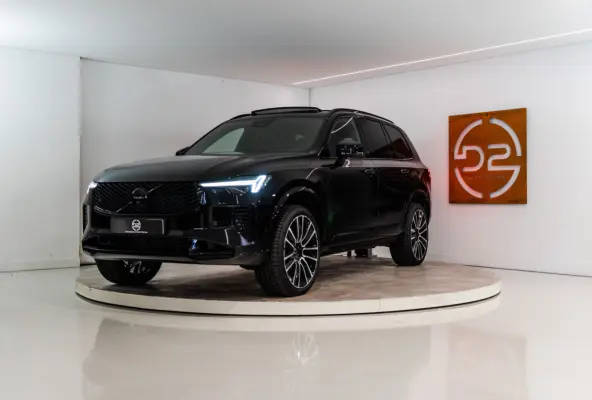 2.0 T8 Plug-in hybrid AWD Ultra Dark Long Range 406PK GLOEDNIEUW | 7 Pers. | Bowers | Pano | Trekhaak | VOL! 3 jaar Fabrieksgarantie
