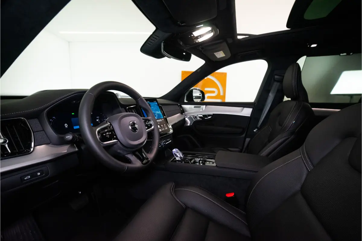 2.0 T8 Plug-in hybrid AWD Ultra Dark Long Range 406PK GLOEDNIEUW | 7 Pers. | Bowers | Pano | Trekhaak | VOL! 3 jaar Fabrieksgarantie