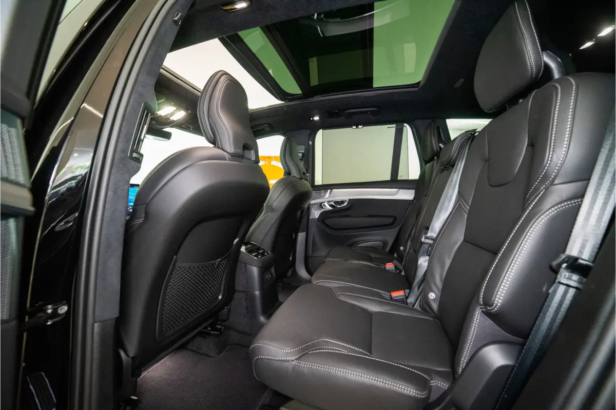 2.0 T8 Plug-in hybrid AWD Ultra Dark Long Range 406PK GLOEDNIEUW | 7 Pers. | Bowers | Pano | Trekhaak | VOL! 3 jaar Fabrieksgarantie