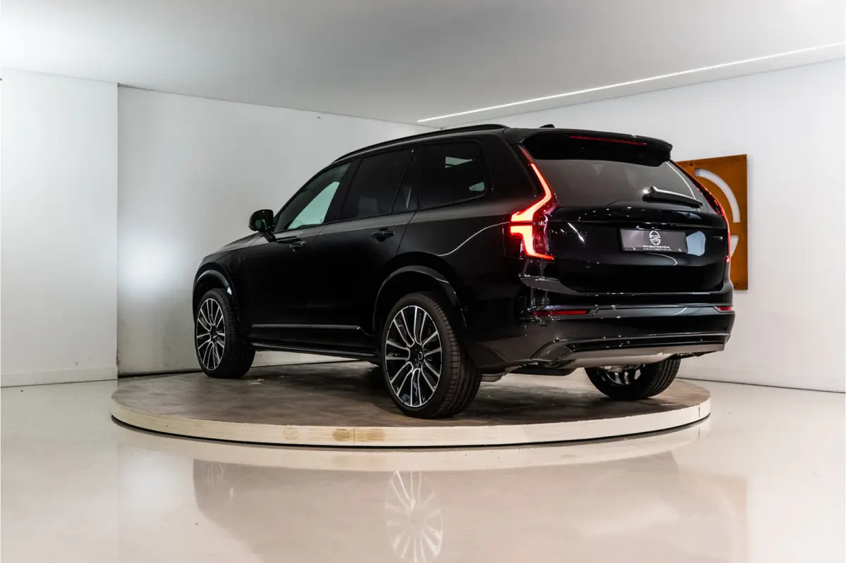 2.0 T8 Plug-in hybrid AWD Ultra Dark Long Range 406PK GLOEDNIEUW | 7 Pers. | Bowers | Pano | Trekhaak | VOL! 3 jaar Fabrieksgarantie