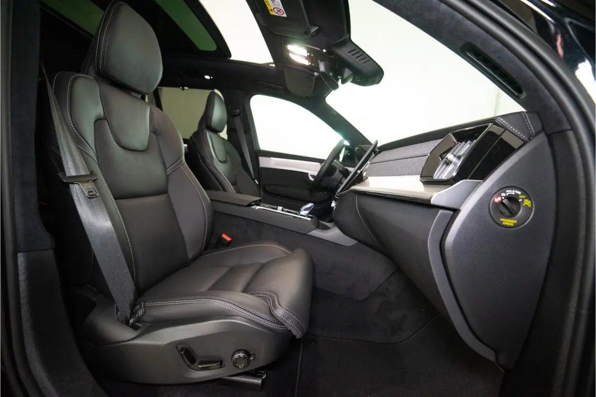 2.0 T8 Plug-in hybrid AWD Ultra Dark Long Range 406PK GLOEDNIEUW | 7 Pers. | Bowers | Pano | Trekhaak | VOL! 3 jaar Fabrieksgarantie