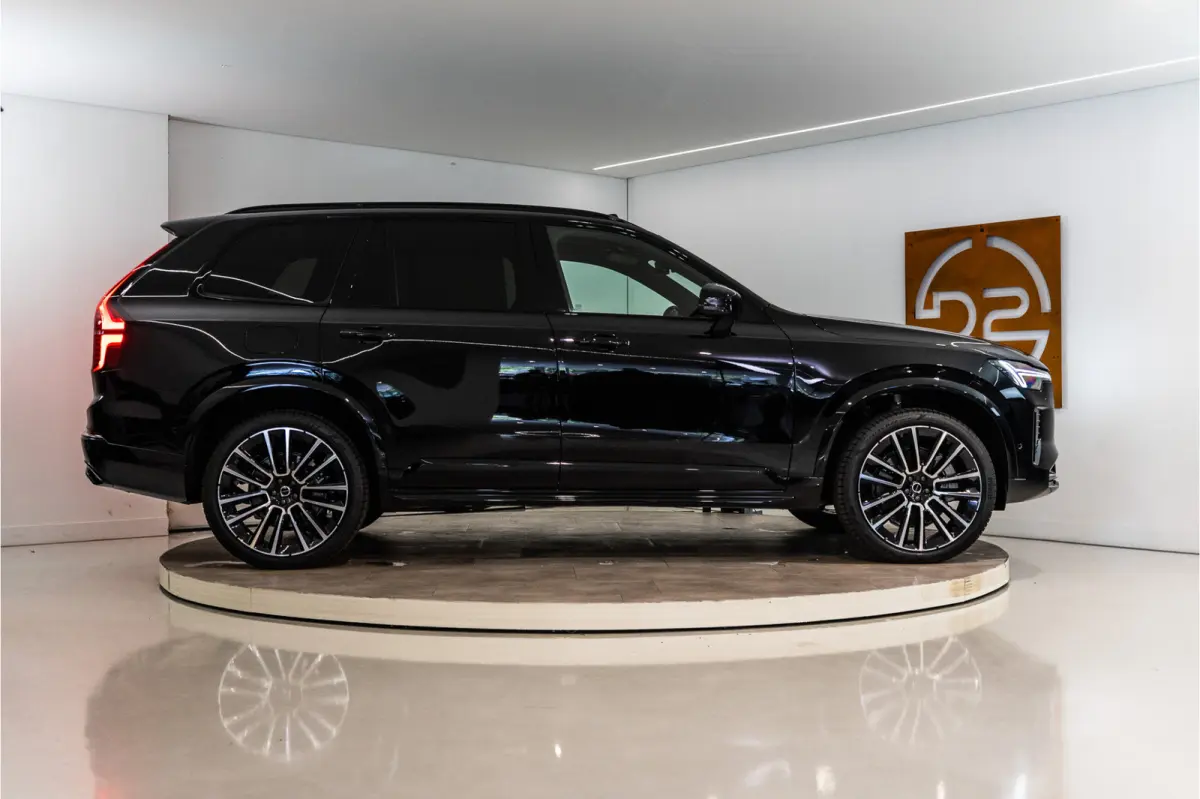 2.0 T8 Plug-in hybrid AWD Ultra Dark Long Range 406PK GLOEDNIEUW | 7 Pers. | Bowers | Pano | Trekhaak | VOL! 3 jaar Fabrieksgarantie