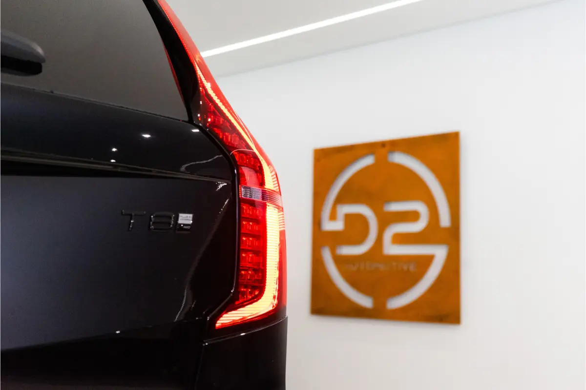 2.0 T8 Plug-in hybrid AWD Ultra Dark Long Range 406PK GLOEDNIEUW | 7 Pers. | Bowers | Pano | Trekhaak | VOL! 3 jaar Fabrieksgarantie