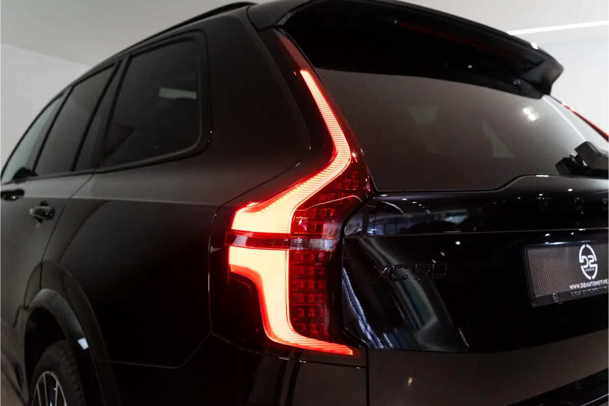 2.0 T8 Plug-in hybrid AWD Ultra Dark Long Range 406PK GLOEDNIEUW | 7 Pers. | Bowers | Pano | Trekhaak | VOL! 3 jaar Fabrieksgarantie