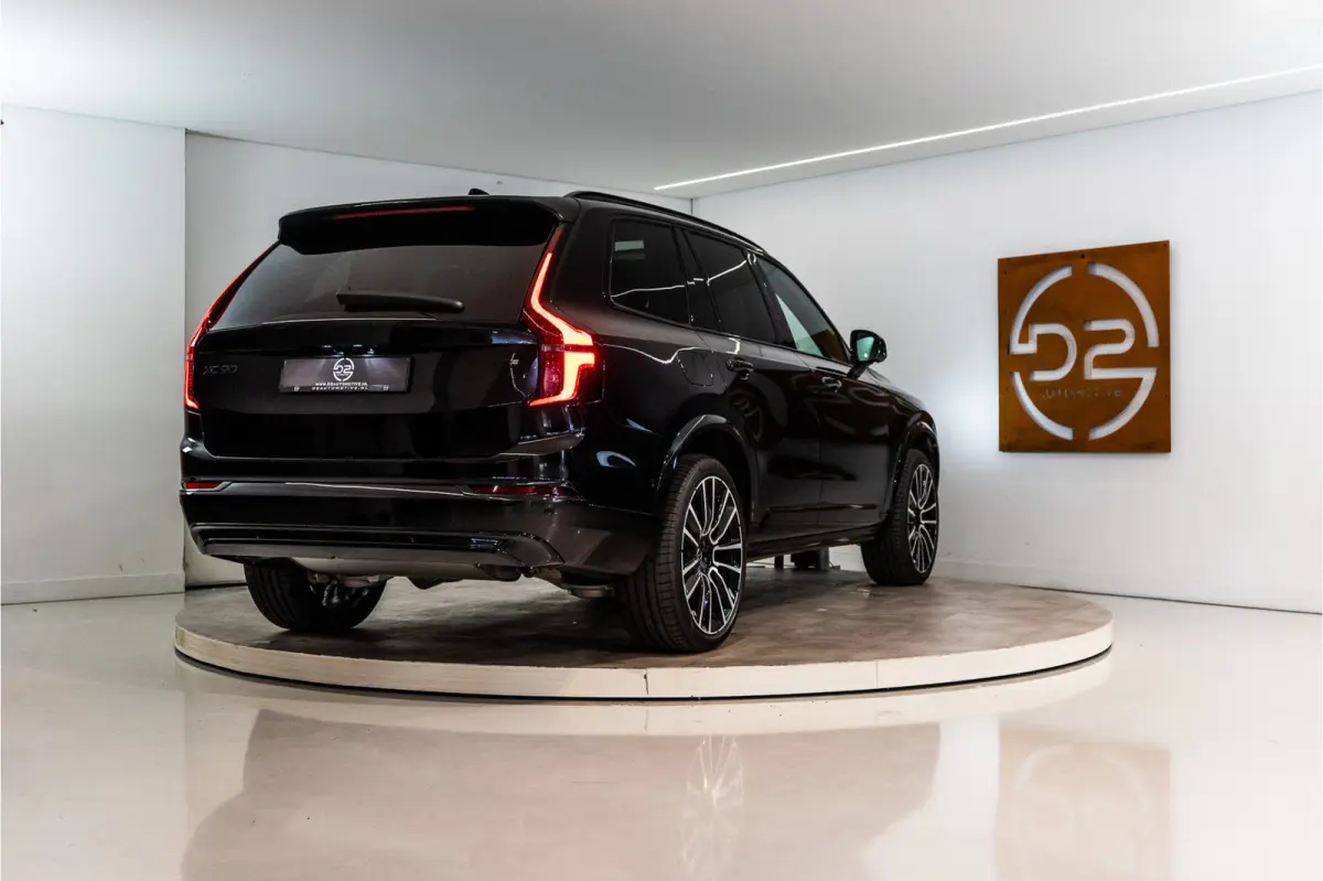 2.0 T8 Plug-in hybrid AWD Ultra Dark Long Range 406PK GLOEDNIEUW | 7 Pers. | Bowers | Pano | Trekhaak | VOL! 3 jaar Fabrieksgarantie