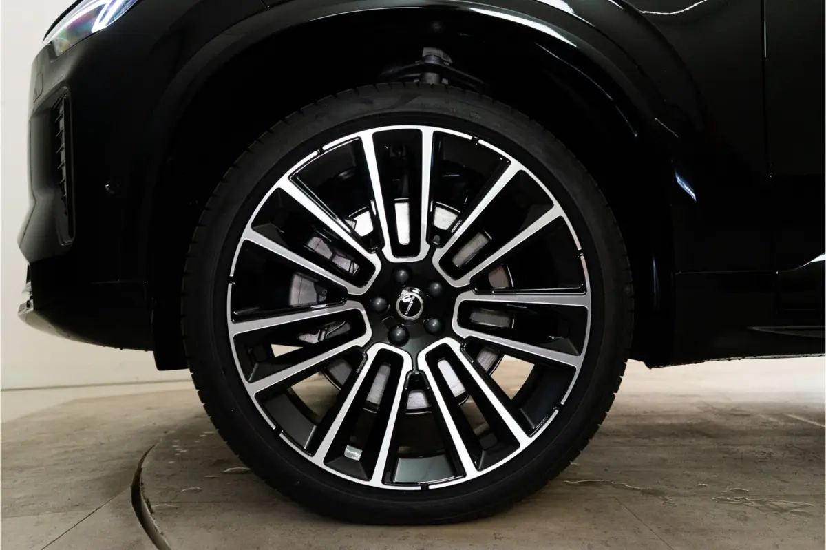 2.0 T8 Plug-in hybrid AWD Ultra Dark Long Range 406PK GLOEDNIEUW | 7 Pers. | Bowers | Pano | Trekhaak | VOL! 3 jaar Fabrieksgarantie
